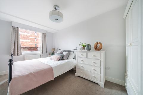 1 bedroom flat for sale, Noel Coward House, 65 Vauxhall Bridge Road, London, SW1V