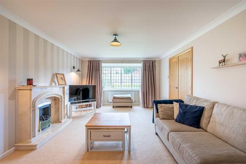 17 Leafy Glade, Sutton Coldfield, B74 3EG