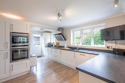 17 Leafy Glade, Sutton Coldfield, B74 3EG