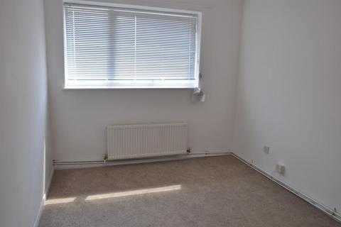 1 bedroom flat to rent, Swallow Drive, Northolt