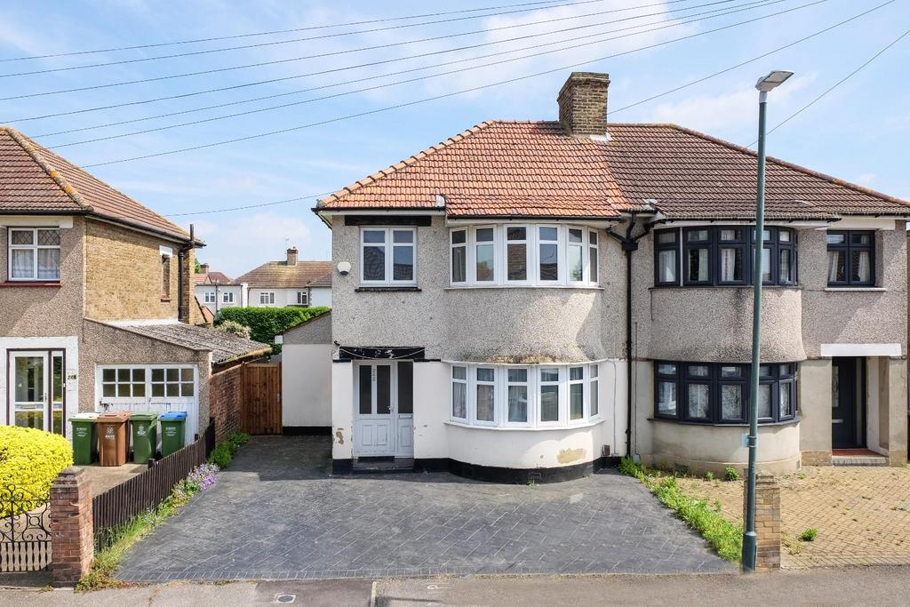 Gipsy Road, Welling 3 bed semidetached house for sale £450,000