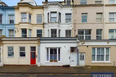 1 bedroom flat to rent, South Street, Scarborough