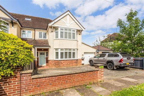 Burnham Eldon Avenue, Cheltenham, GL52 6TZ