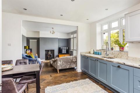 Burnham Eldon Avenue, Cheltenham, GL52 6TZ