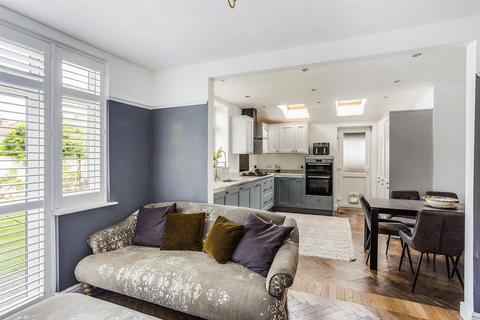 Burnham Eldon Avenue, Cheltenham, GL52 6TZ