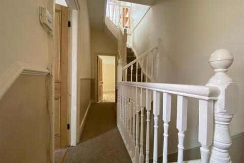 2 bedroom terraced house to rent, Thorpe Street, Scarcroft Road