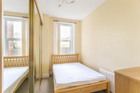 2 bedroom flat to rent, Benton Park Road, Longbenton, Newcastle upon Tyne