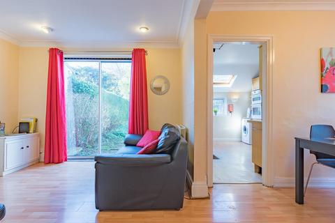6 bedroom house share to rent, Drummond Avenue, Headingley, Leeds, LS16 5JZ