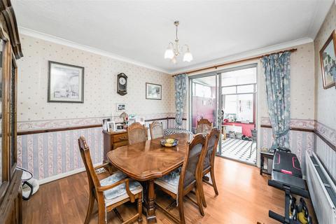 3 bedroom semi-detached house for sale, Old Church Road, London E4