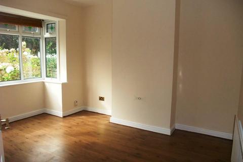 3 bedroom semi-detached house to rent, Pinfold Lane, Wolverhampton, PENN