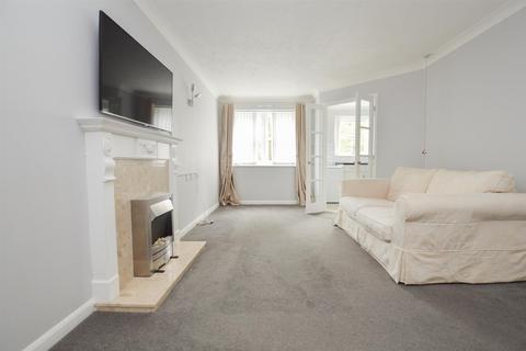 1 bedroom retirement property to rent, Granville Road, Eastbourne
