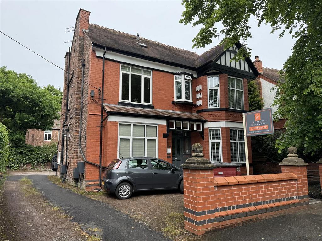 Belfield Road, 5, Manchester M20 1 bed flat £775 pcm (£179 pw)