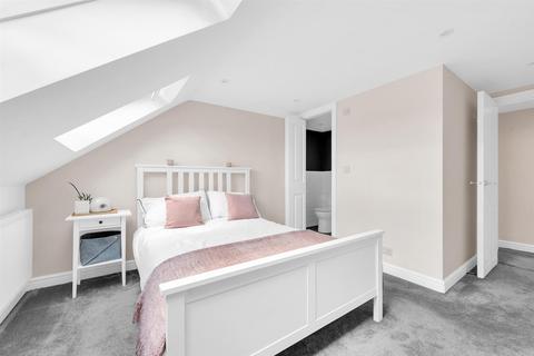 37 Bromley Crescent, Bromley, BR2 0HA