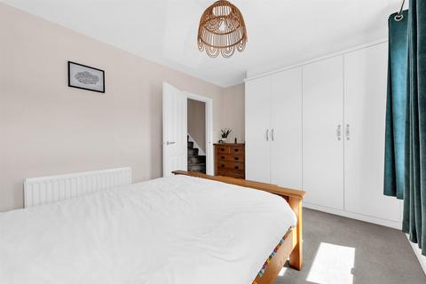 37 Bromley Crescent, Bromley, BR2 0HA