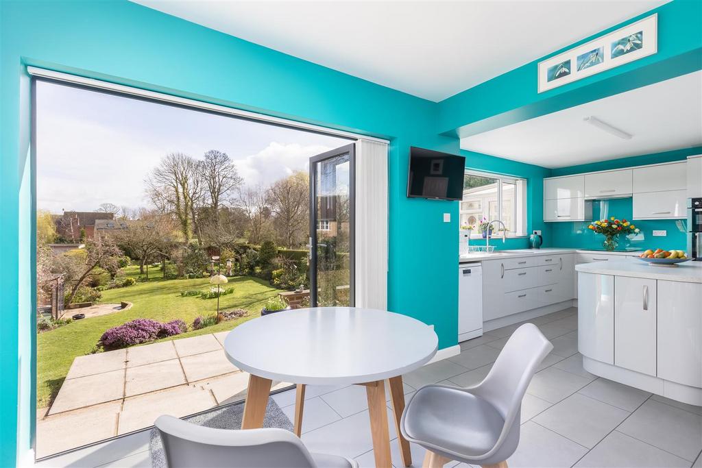 Welham Road 45 Kitchen Breakfast Room-5.jpg