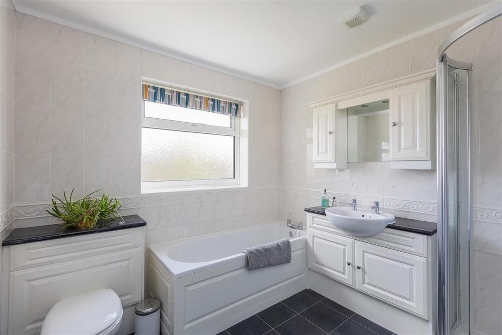 Welham Road 45 Bathroom-1.jpg