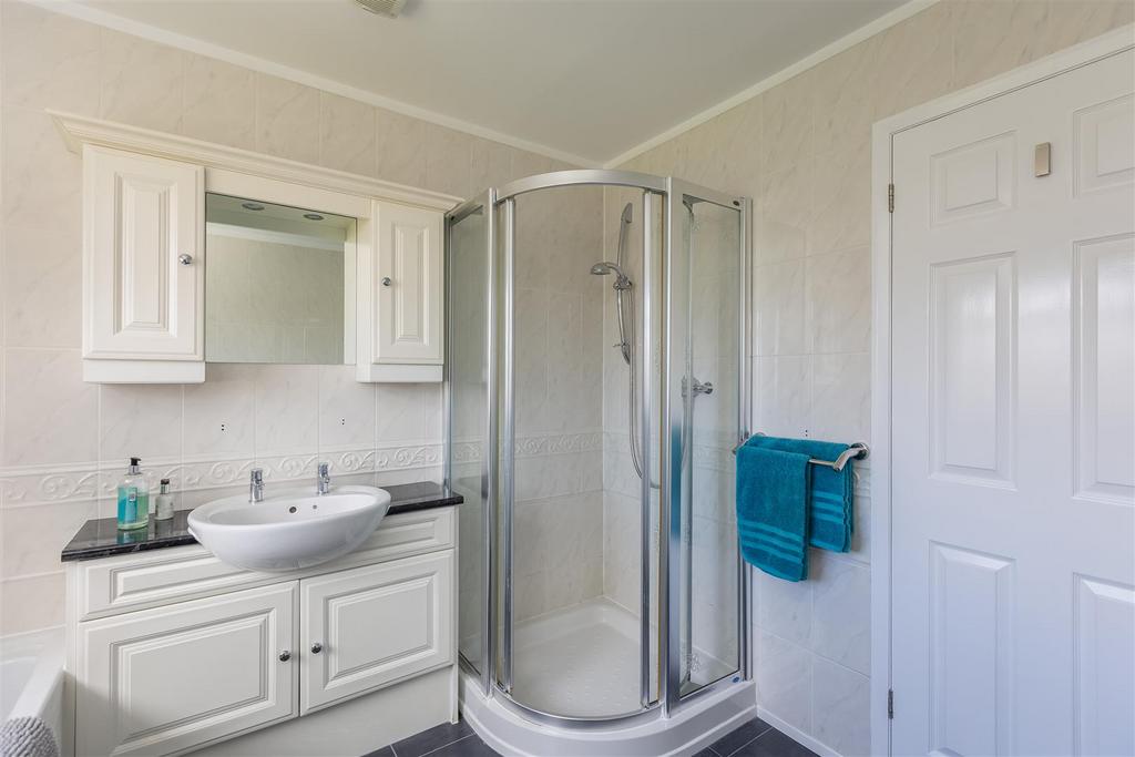 Welham Road 45 Bathroom-2.jpg