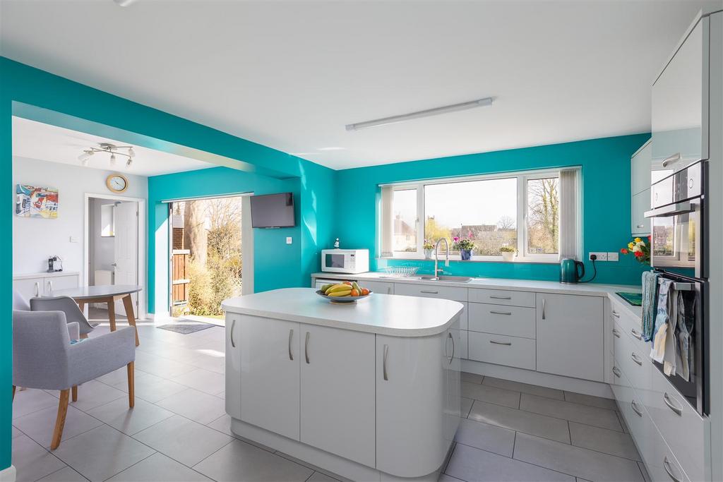 Welham Road 45 Kitchen Breakfast Room-1.jpg
