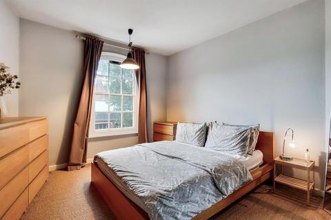 1 bedroom apartment to rent, Club Row, London, E2