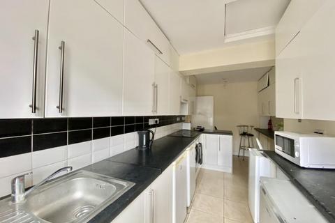 64 Chestnut Close, Hayes, UB3 1JG