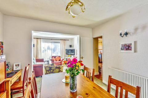 11 Charnwood Road, Uxbridge, UB10 0HX