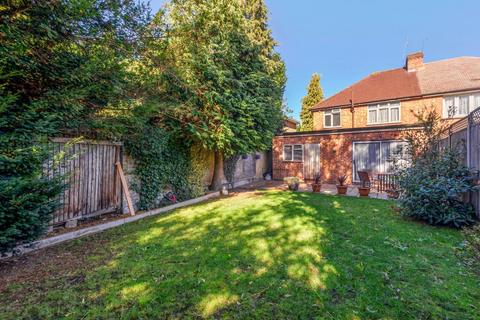11 Charnwood Road, Uxbridge, UB10 0HX