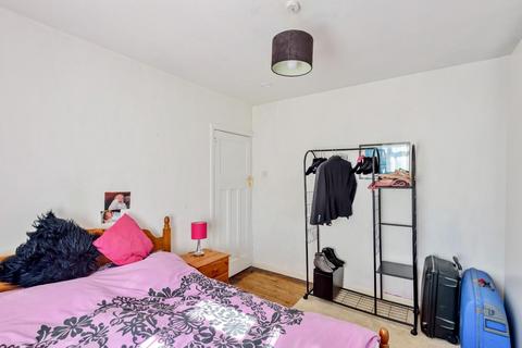 11 Charnwood Road, Uxbridge, UB10 0HX