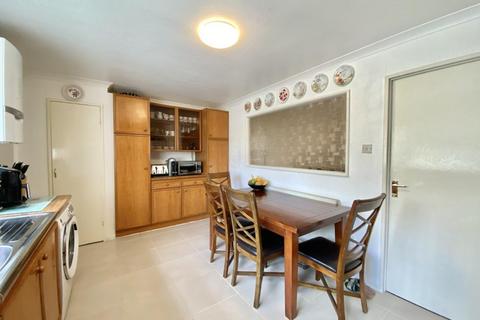 166 Cranford Drive, Hayes, UB3 4LG
