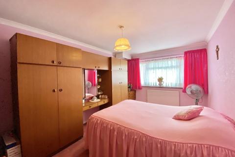 166 Cranford Drive, Hayes, UB3 4LG