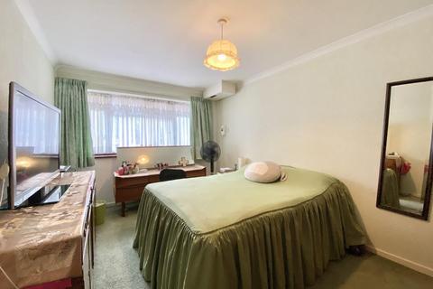166 Cranford Drive, Hayes, UB3 4LG
