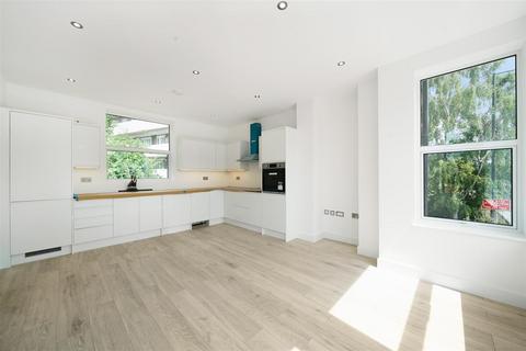 2 bedroom flat to rent, Acton Lane, London, NW10