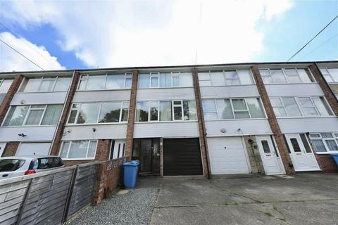 3 bedroom terraced house for sale, Flag Walk, Hull