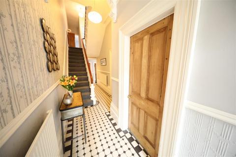 5 bedroom terraced house for sale, Hallgate, Cottingham