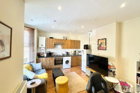 1 bedroom apartment for sale, Brownlow Road, Bounds Green N11