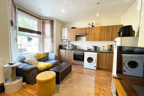 1 bedroom apartment for sale, Brownlow Road, Bounds Green N11