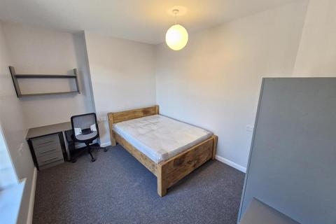 5 bedroom flat to rent, * £150 pppw including bills* Flat 1 Bath Inn 5 Bedroom Flat - 24/25 ACADEMIC YEAR