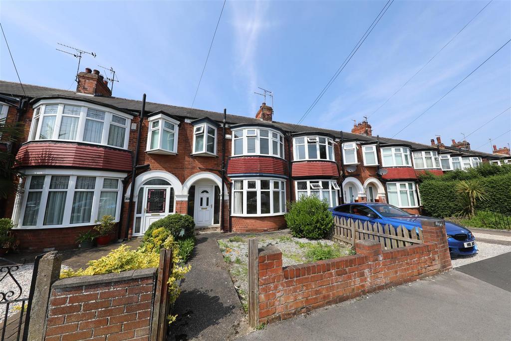 Kenilworth Avenue, Hull 3 bed terraced house for sale £155,000