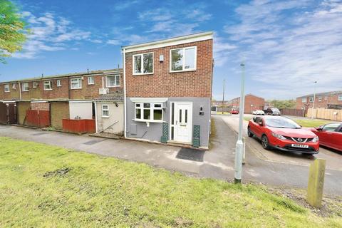 4 bedroom end of terrace house for sale, Rodney Close, Hull