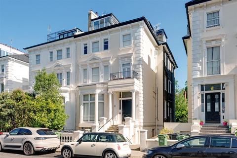 2 bedroom flat for sale, Belsize Park Gardens, Belsize Park NW3