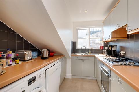 2 bedroom flat for sale, Belsize Park Gardens, Belsize Park NW3