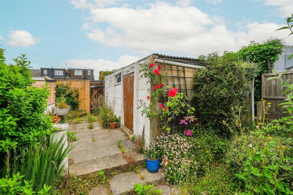 164 Hall Lane-12.JPG