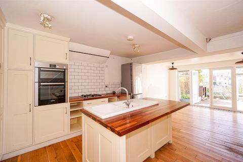 4 bedroom terraced house for sale, Athelstan Road, Hastings