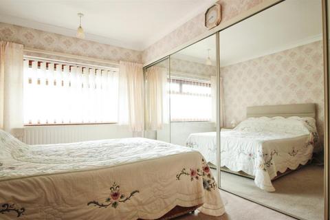 3 bedroom detached house for sale, Holmsley Lane, Leeds LS26