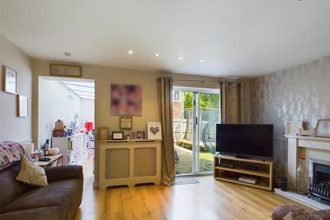 2 bedroom end of terrace house for sale, Long Banks, Harlow CM18