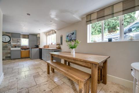 Fern Bank Brookfield Lane, Bakewell, DE45 1AN
