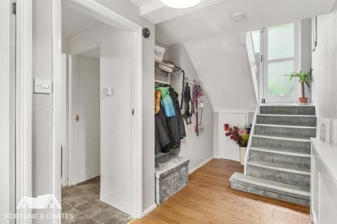51 Collins Meadow, Harlow, CM19 4EW