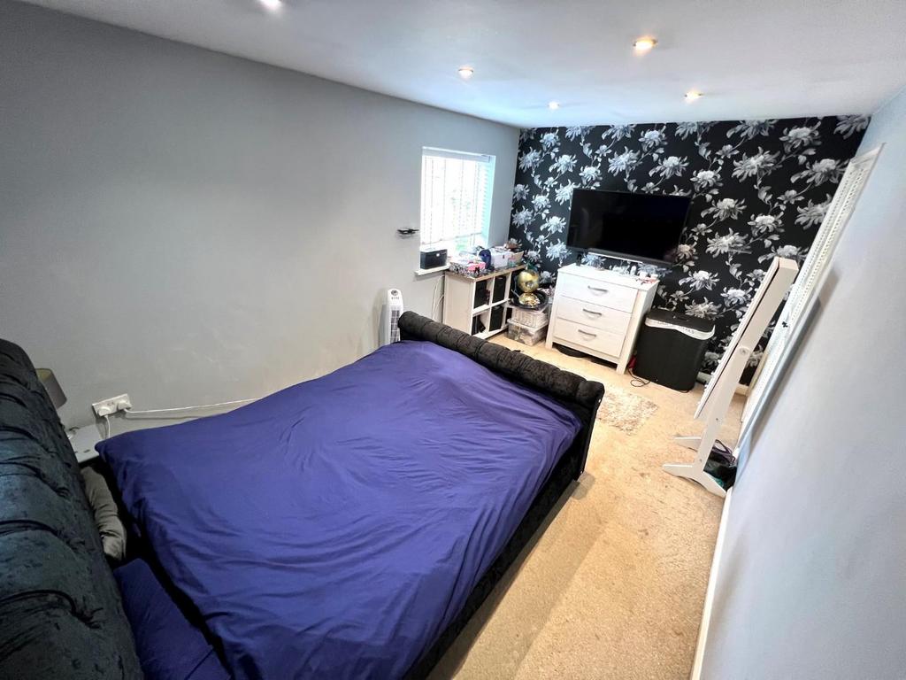 Bedroom One.jpg