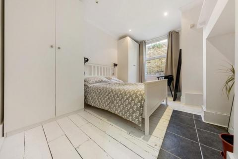 1 bedroom flat to rent, Milkwood Road, SE24