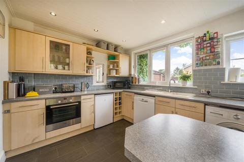 4 bedroom detached house for sale, Studham Lane, Dagnall, Nr Berkhamsted