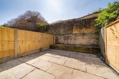 25 Raeburn Street, London, SW2 5QT